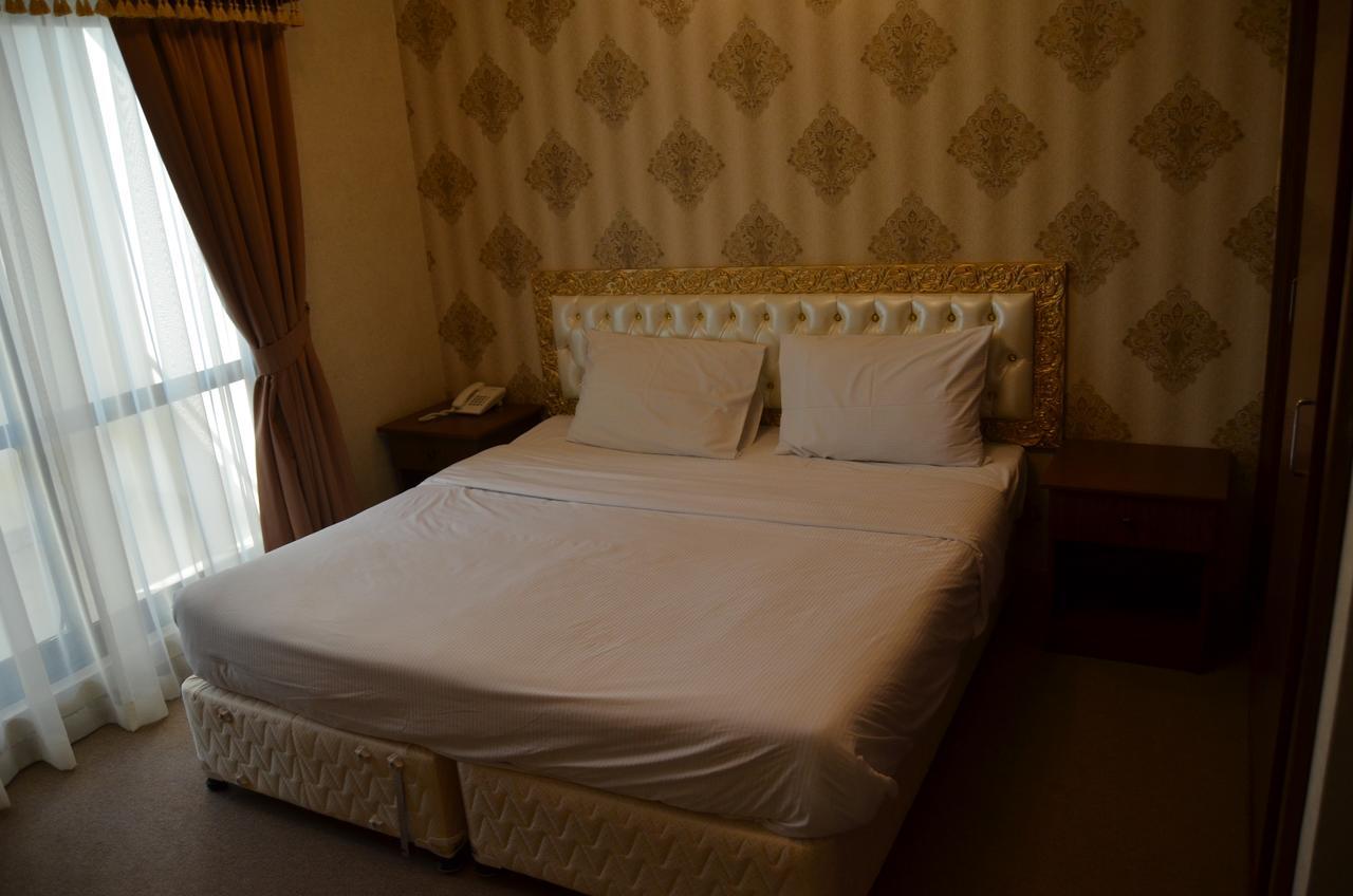 Royal Garden Hotel Dubai Exterior foto