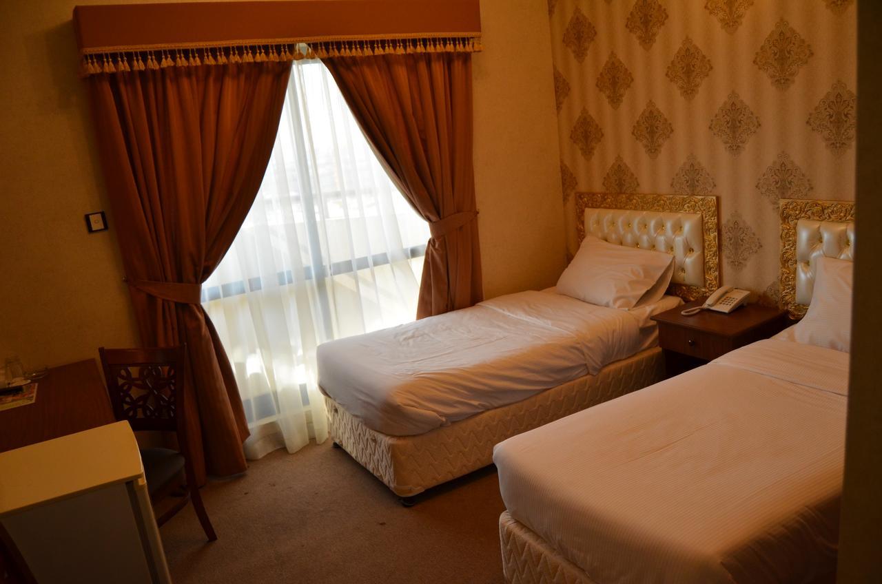 Royal Garden Hotel Dubai Exterior foto