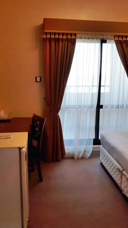Royal Garden Hotel Dubai Exterior foto