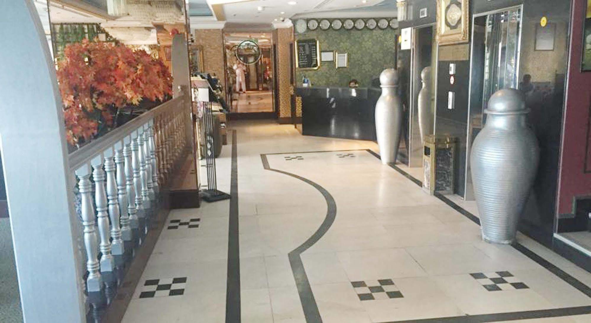 Royal Garden Hotel Dubai Exterior foto