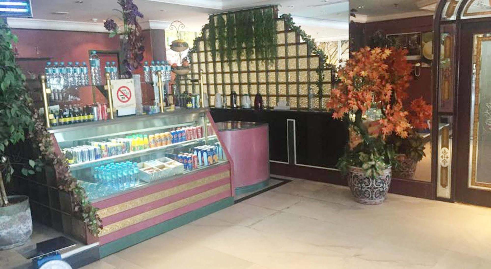Royal Garden Hotel Dubai Exterior foto