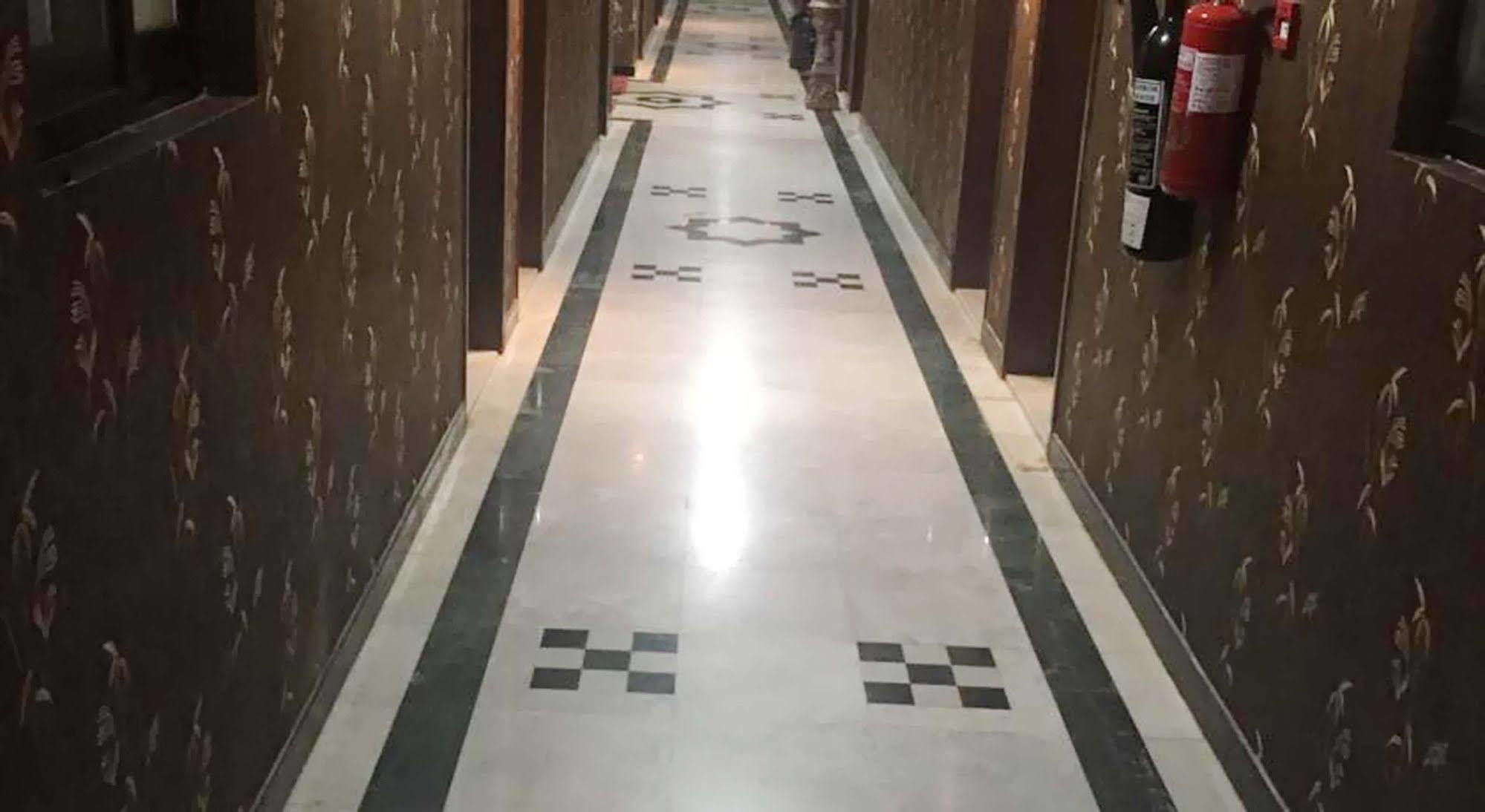 Royal Garden Hotel Dubai Exterior foto